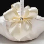 Бяла сатенена кошница 2